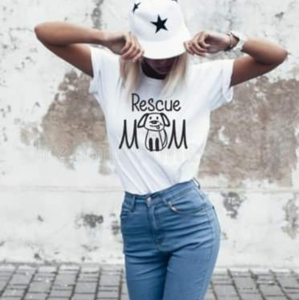 White t-shirt with rescue mom in black